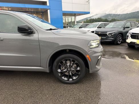 Used 2022 Dodge Durango GT w/ Blacktop Package AWD/4WD image 2