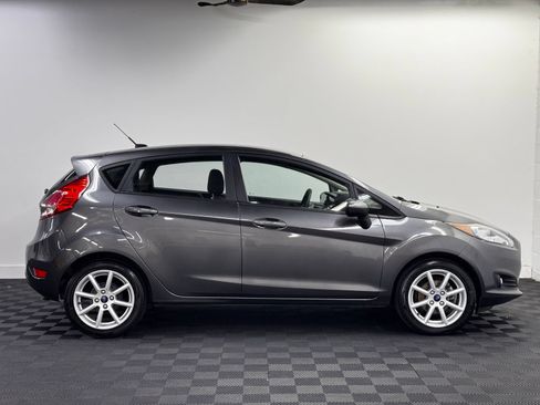 Used 2019 Ford Fiesta SE w/ Equipment Group 201A FWD image 4