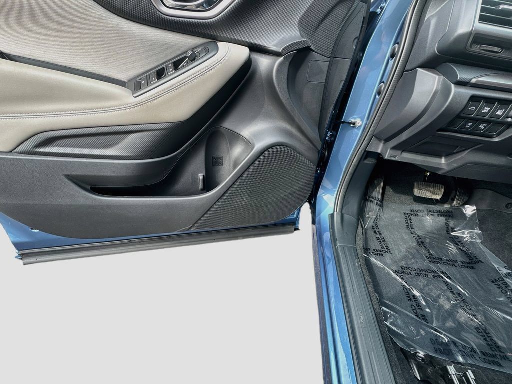 Certified 2023 Subaru Forester Premium AWD/4WD image 16