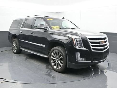 Used 2018 Cadillac Escalade ESV Premium Luxury AWD/4WD image 6