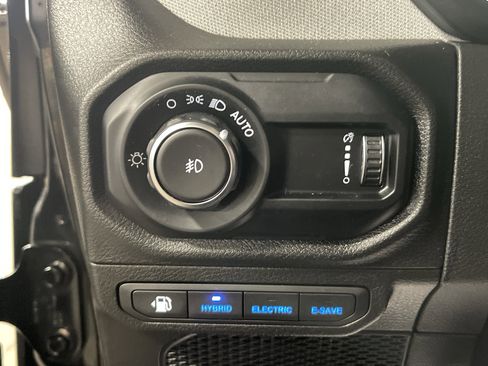 Used 2024 Jeep Wrangler Sport S image 18