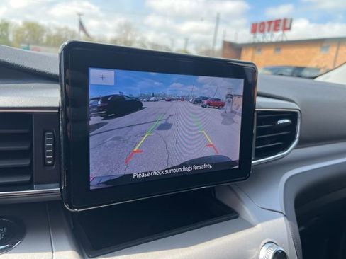 Certified 2023 Ford Explorer XLT w/ Equipment Group 202A AWD/4WD image 13