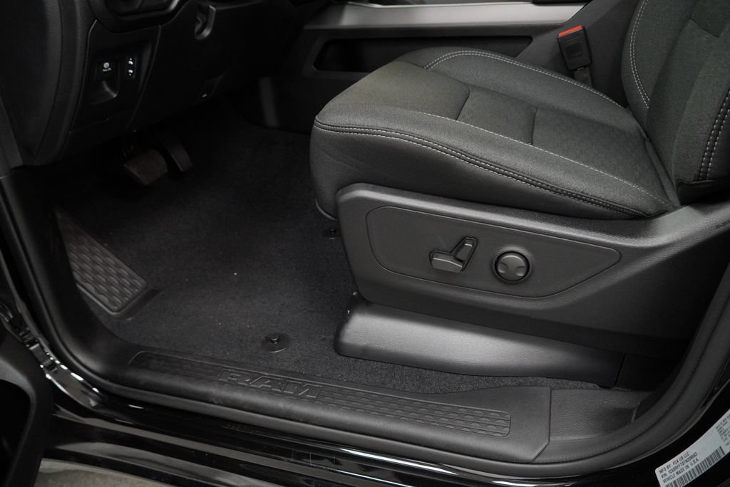 New 2026 RAM 1500 Big Horn AWD/4WD image 28