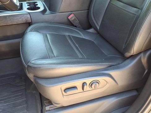Used 2022 GMC Sierra 2500 Denali w/ Denali Ultimate Package AWD/4WD image 16