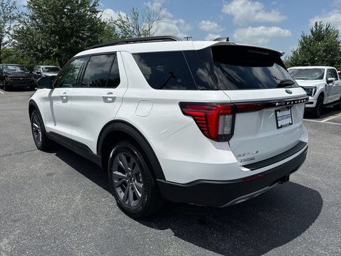 New 2026 Ford Explorer Active w/ Active Comfort Package AWD/4WD image 12