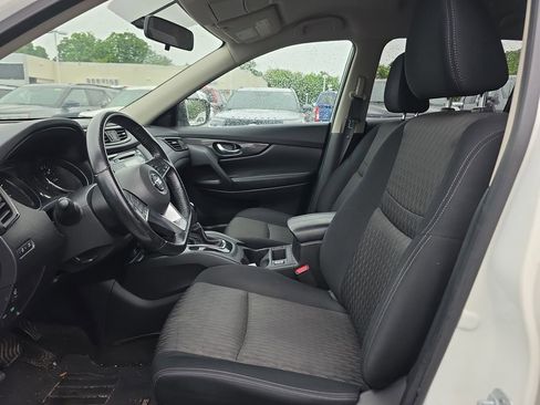 Used 2017 Nissan Rogue SV AWD/4WD image 22