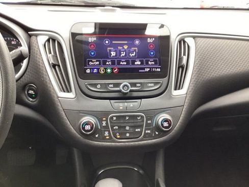 Used 2023 Chevrolet Malibu LT image 16