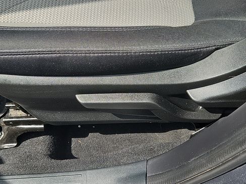 Used 2022 Subaru Forester AWD/4WD image 9