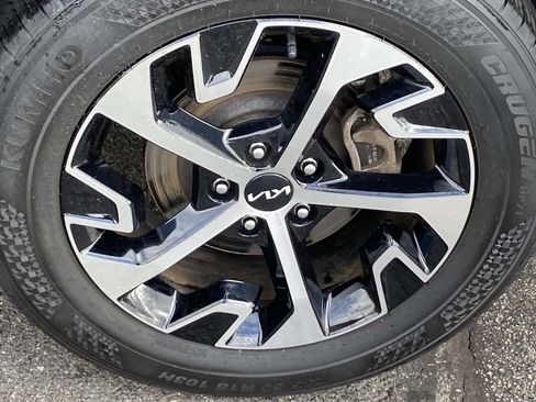 Used 2024 Kia Sportage EX AWD/4WD image 29