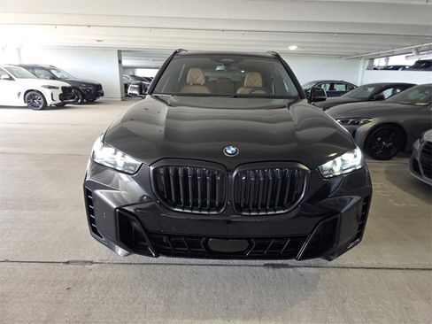 New 2026 BMW X5 sDrive40i image 2