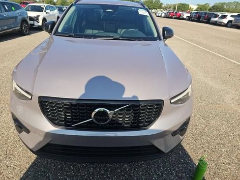 Used 2026 Volvo XC40 B5 Plus AWD/4WD image 2