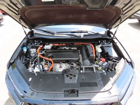 Used 2025 Honda CR-V Sport image 11