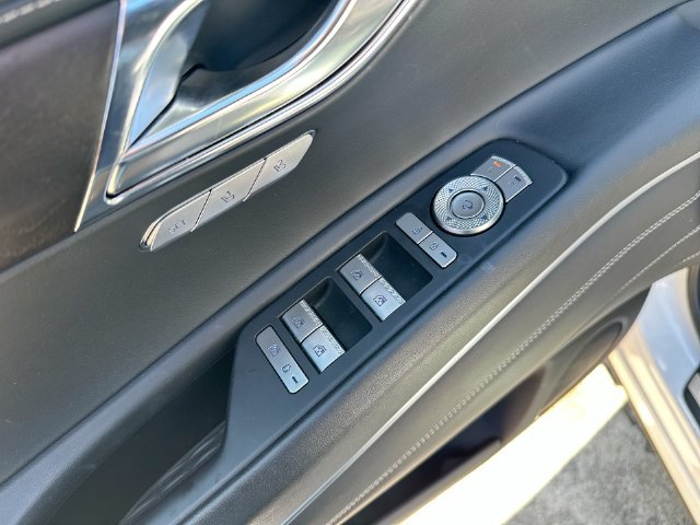Used 2024 Genesis GV80 2.5T AWD/4WD image 26