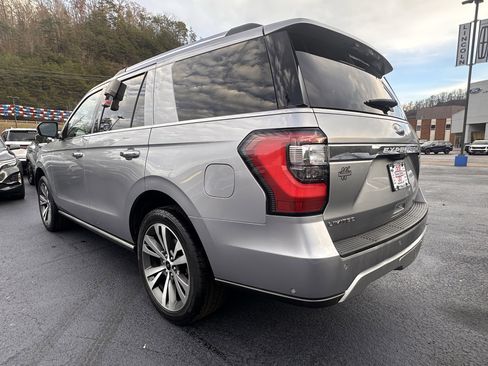 Used 2021 Ford Expedition Limited image 3