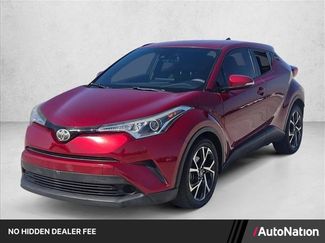 Used 2018 Toyota C-HR XLE FWD video 1