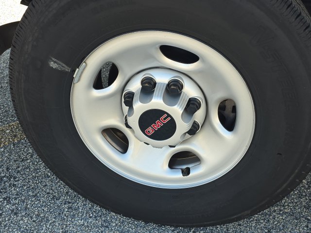 Used 2025 GMC Savana 2500 w/ Driver Convenience Package RWD image 9