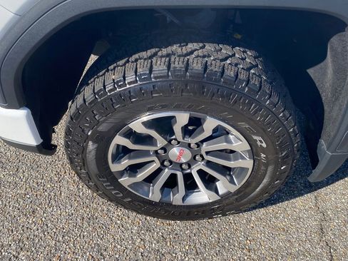 Used 2023 GMC Sierra 1500 AT4 image 20
