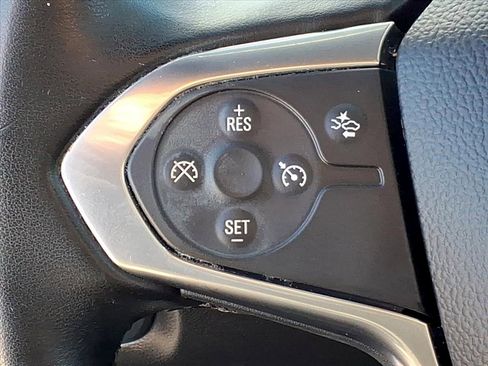 Certified 2023 Chevrolet Traverse LT image 16