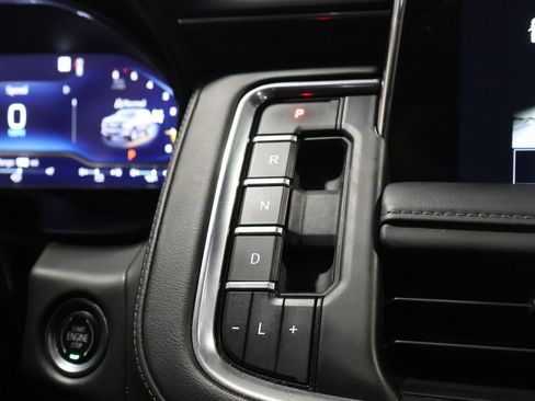 Used 2022 Chevrolet Suburban Z71 w/ Z71 Off-Road Package image 32