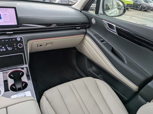 Used 2026 Genesis GV80 2.5T RWD image 16