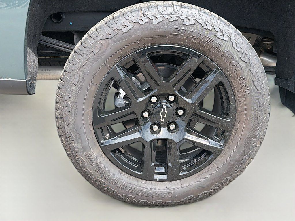 Used 2026 Chevrolet Silverado 1500 LT Trail Boss w/ Safety Package AWD/4WD image 10