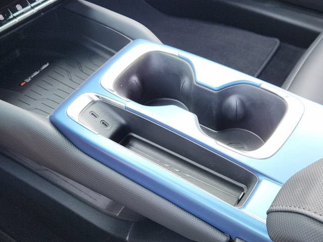 New 2026 Chevrolet Equinox EV LT w/ Convenience Package II FWD image 18