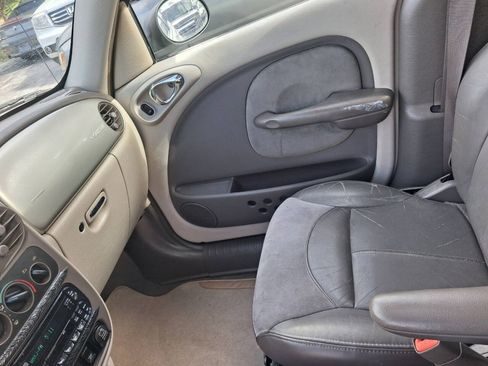 Used 2002 Chrysler PT Cruiser Limited FWD image 12