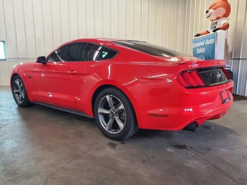 Used 2015 Ford Mustang GT image 4