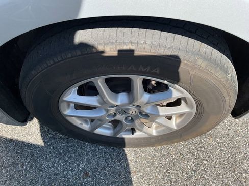 Used 2024 Chrysler Pacifica Touring-L FWD image 6