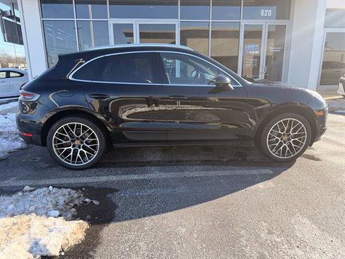 Used 2021 Porsche Macan S image 2