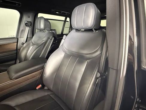 Used 2023 Land Rover Range Rover Long Wheelbase SE AWD/4WD image 5