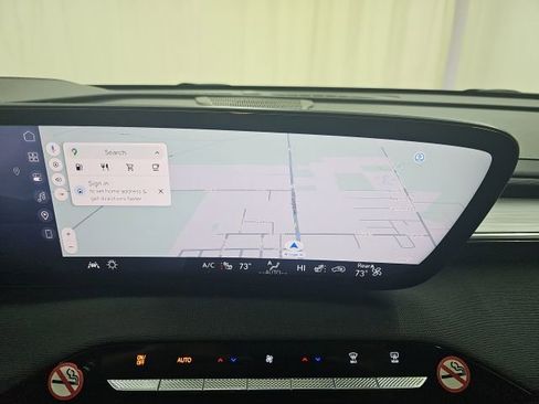 Used 2025 Buick Enclave Preferred image 2