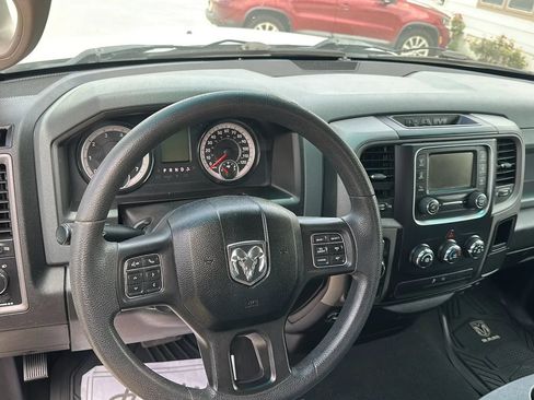 Used 2018 RAM 1500 Express w/ Express Value Package AWD/4WD image 18