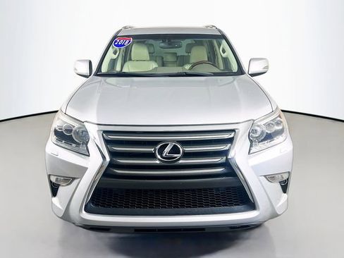 Used 2018 Lexus GX 460 Premium w/ Premium Package image 3