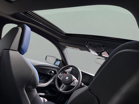Used 2024 BMW M2 w/ Lighting Package RWD image 31