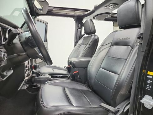 Used 2021 Jeep Wrangler Unlimited Sahara w/ Cold Weather Group AWD/4WD image 20