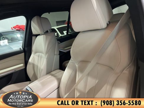 Used 2020 BMW X5 M50i AWD/4WD image 11