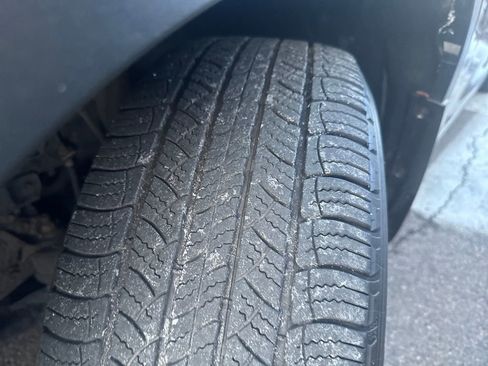 Used 2019 Toyota Highlander LE image 39