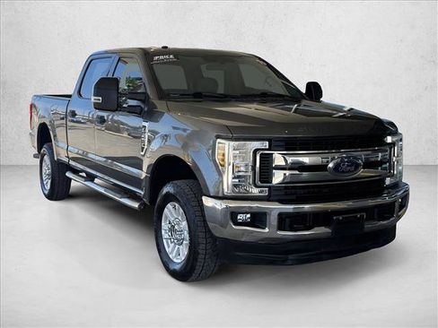 Used 2019 Ford F250 XLT w/ XLT Value Package AWD/4WD image 5