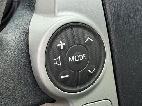 Used 2014 Toyota Prius Two image 12