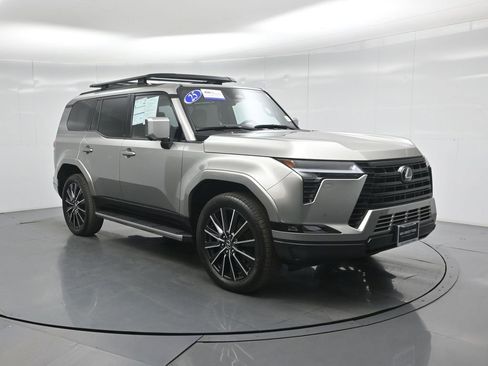 Used 2025 Lexus GX 550 w/ Accessory Package (2T) image 57
