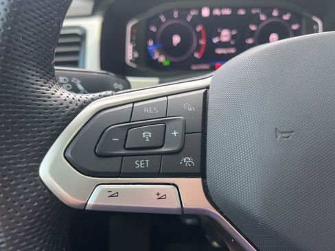 Used 2023 Volkswagen Atlas SEL R-Line AWD/4WD image 13