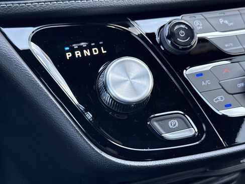 New 2027 Chrysler Pacifica Select FWD image 28