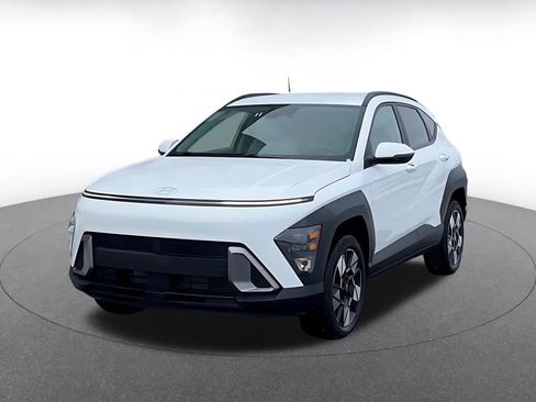 Used 2025 Hyundai Kona SEL image 7