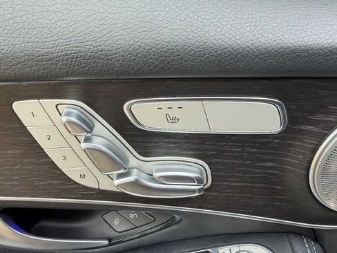 Used 2022 Mercedes-Benz GLC 300 4MATIC image 20