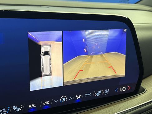 New 2025 Chevrolet Suburban High Country w/ Sun And Tow Package image 20