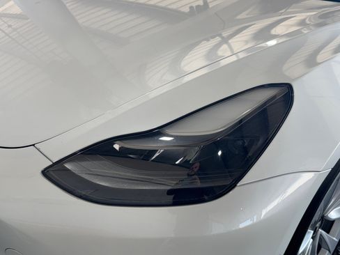 Used 2022 Tesla Model 3 Long Range AWD/4WD image 32