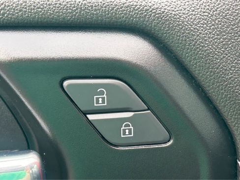 Used 2022 Chevrolet Silverado 1500 LT w/ Bed Protection Package image 18