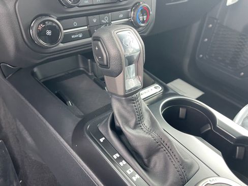 New 2025 Ford Bronco Base image 10