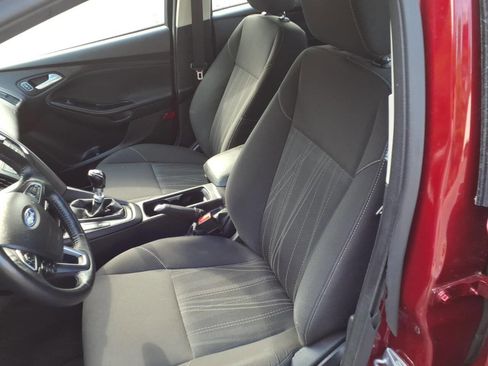 Used 2015 Ford Focus SE w/ SE Ecoboost Package FWD image 16